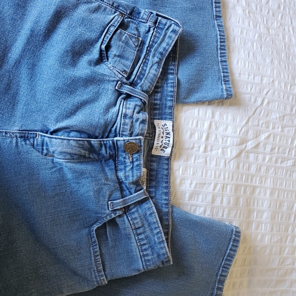 Misses 12 Levi's Capri - Picture 3 of 6